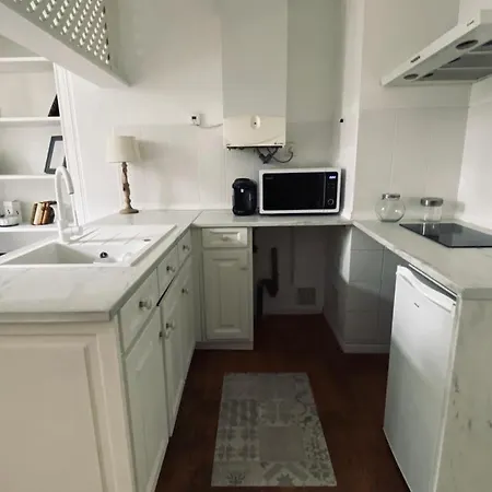 Barthou Apartment