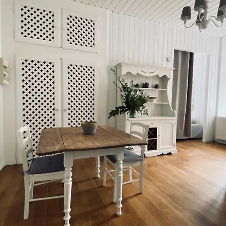 Barthou Apartment